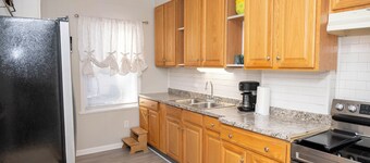 Whole House 15 min from Beach 4-Beds sleeps 8