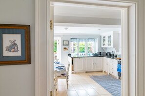 Fridge, microwave, dishwasher, coffee/tea maker