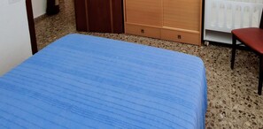 4 bedrooms, iron/ironing board, internet