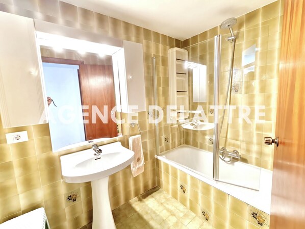 Bathroom - Semi-detached Villa for Sale in Peníscola, Great Location (Peníscola/Peñíscola)