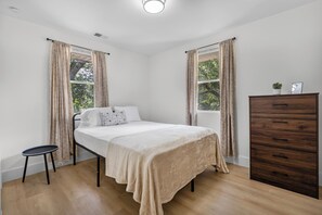 4 chambres, fer et planche Ă repasser, Wi-Fi, literie fournie
