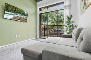 Interior - Centric 4BR |In HEART of DTPHX|Pool+Free Parking (Phoenix)