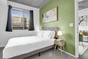 3 bedrooms, iron/ironing board, WiFi, bed sheets - Centric 3BR |In HEART of DTPHX|Pool+Free Parking (Phoenix)