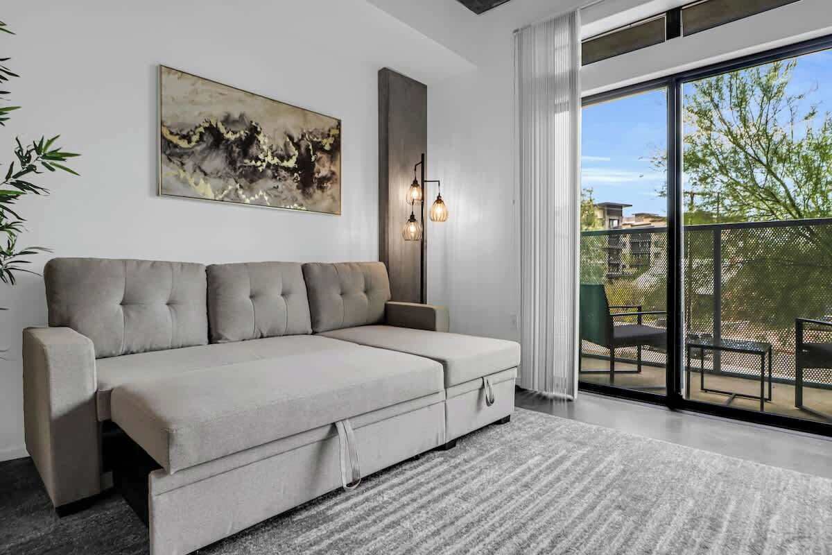 Een televisie en een kantoor