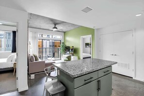2 Schlafzimmer, Bügeleisen/Bügelbrett, WLAN, Bettwäsche