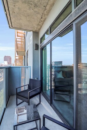 Terrace/patio - Centric 1BR |In HEART of DTPHX|Free Garage Parking (Phoenix)