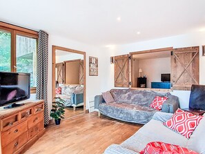 Living area - Bellentre Chalet le Pommier 5 by Interhome (La Plagne)