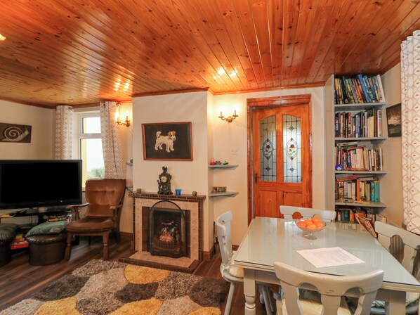 Interior - LEHANMORE HOUSE, pet friendly in Allihies, County Cork (Beara)