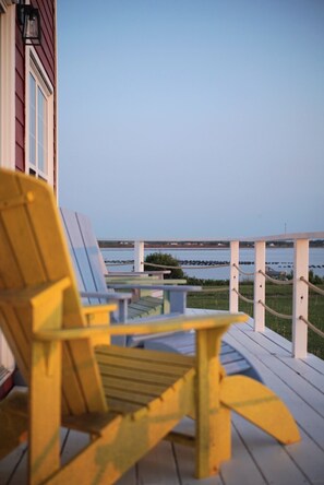 Terrace/patio - Waterfront Sunset Cove Cottage! (Kensington)