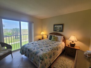 2 bedrooms, free WiFi, bed sheets - CP 422 2 Bedroom Ocean View Condo - Welcome to Paradise! (Fort Pierce)