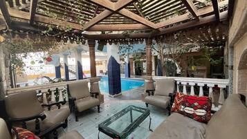 Seasonal outdoor pool