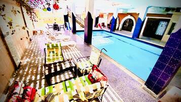 Seasonal outdoor pool