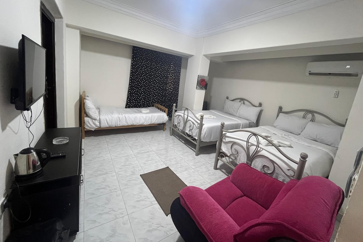Superior kamer, 1 twee- of 2 eenpersoonsbedden, patio, uitzicht op bergen | Een bureau, gratis wifi