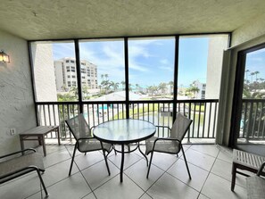 Dining - CT 2335 Ocean View 2 Bedroom Condo - Welcome to Paradise! (Fort Pierce)