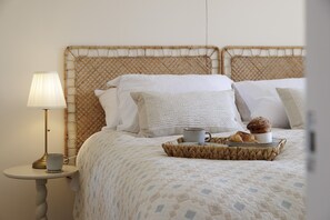 3 Schlafzimmer, Schreibtisch, Bügeleisen/Bügelbrett, Reisekinderbett