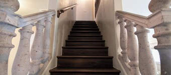 Spacious 5-bedroom house in charming Tucson with AC, WiFi