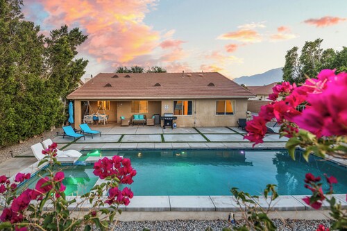 Estrella Escape, Pool, Spa & Game Room Fun