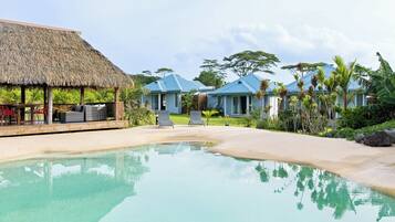 Kolam renang outdoor