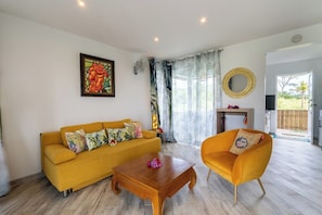 Estudio Confort, 1 cama Queen size y sofá cama, para no fumadores, vista al jardín | Wifi gratis