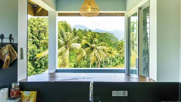 Deluxe-studiolejlighed - delvis havudsigt | Privat køkken