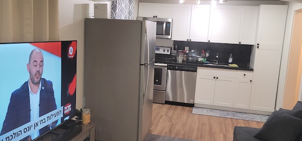 Interior - Charming 3-bedroom house 5 minutes from HardRock Casino & 7 minutes from beach (Hollywood)