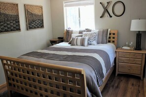 Cabana com design assinado, 1 quarto, varanda | Individualmente decorados, individualmente mobiliados, escrivaninha