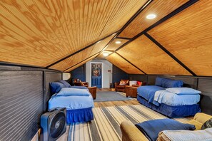 3 bedrooms, desk, iron/ironing board, WiFi