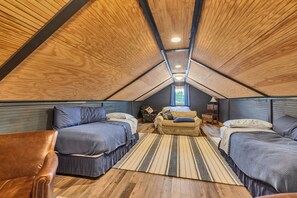 3 camere, una scrivania, ferro/asse da stiro, Wi-Fi