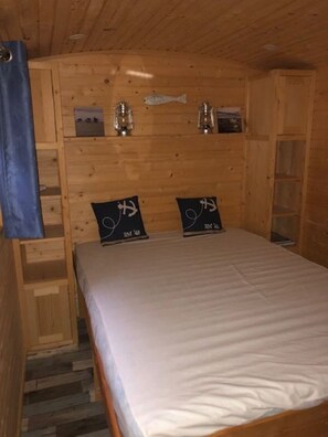 1 chambre, Wi-Fi gratuit, draps fournis