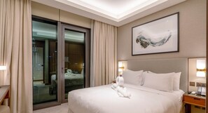 3 bedrooms, iron/ironing board, WiFi, bed sheets - Luxury 3BR with Burj Khalifa Views - Address Opera (Dubai)