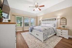 4 soverom, strykejern/-brett, wi-fi og sengetøy