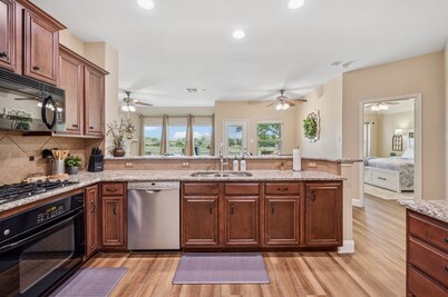 Rolling Greens Retreat – Views, Comfort, Calm