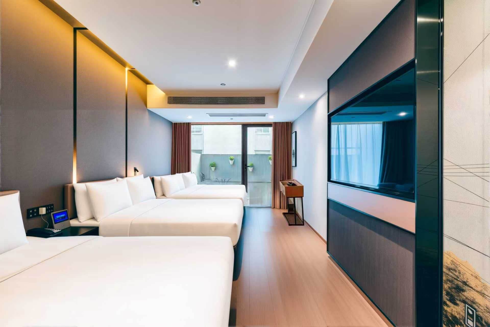 Family Triple Room | Premium bedding, down comforters, free minibar, soundproofing