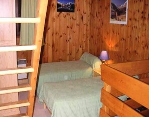 Room - Small Duplex Chalet With Garden (Saint-Chaffrey)