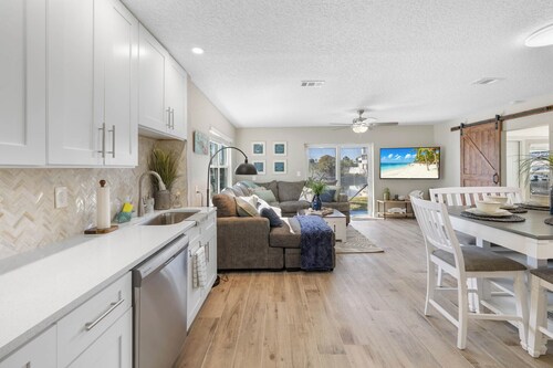 Boat, Kayak & Relax: Stunning Waterfront Home w/ Sunsets and Direct Gulf Access