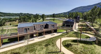 3 Rooms for 6 People Belvedere