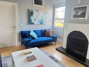 Living area - Villa Sophia BNB The Tranquil Retreat. (Daylesford)
