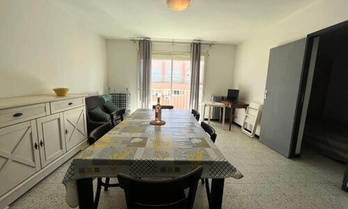 Spacious Nest With Sea View