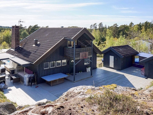 4 Star Holiday Home in Stromstad