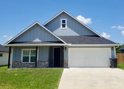Luxury 3-bedroom 2-bath house in Lufkin