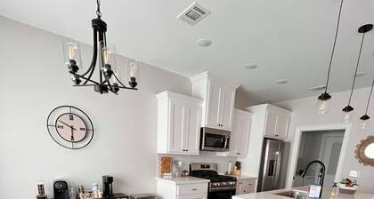 New 3 bed 2 bath home in safe neighborhood near Angelina College