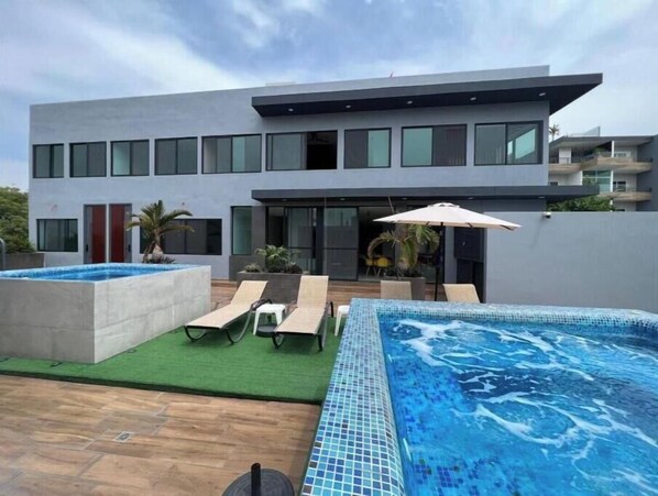 Ulkouima-allas, lämmitetty uima-allas