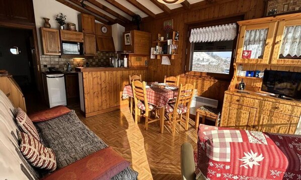 บริเวณนั่งเล่น