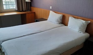 Iron/ironing board