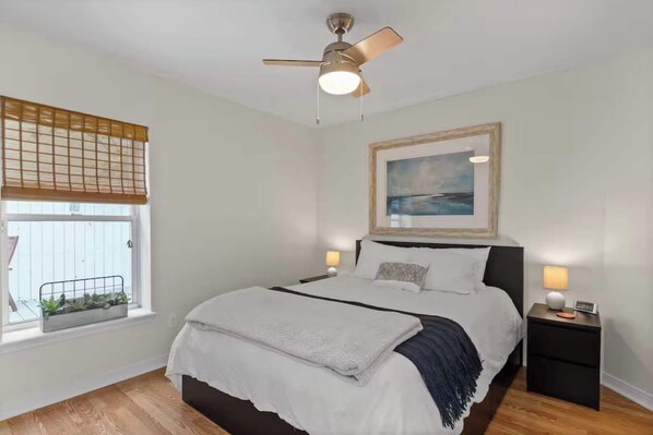 3 bedrooms, desk, iron/ironing board, travel cot