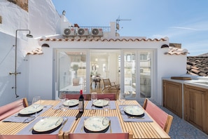 Apartment, 2 Schlafzimmer, Stadtblick | Terrasse/Patio