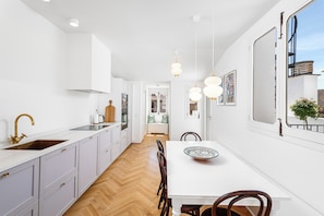 Apartment, 2 Schlafzimmer, Stadtblick | Eigene Küche