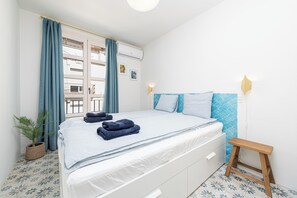 Apartment, 2 Bedrooms, City View | Iron/ironing board, free WiFi - Solaga - Alba (Málaga)