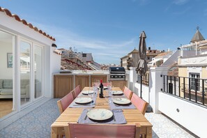 Apartment, 2 Bedrooms, City View | Terrace/patio