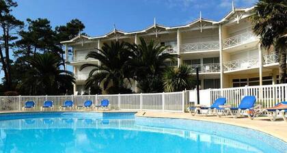 4 Rooms Sleeping Area 8/10 People